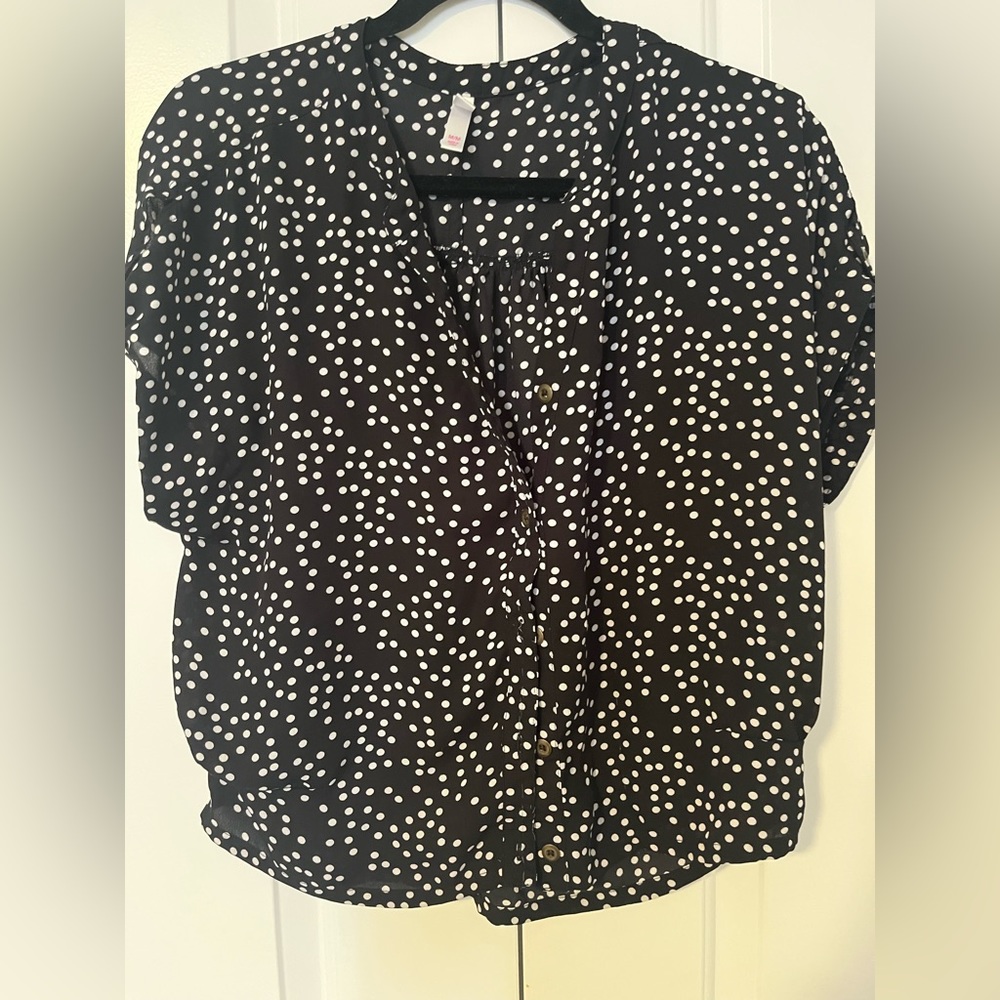 Xhilaration Size M Polka Dot black white blouse